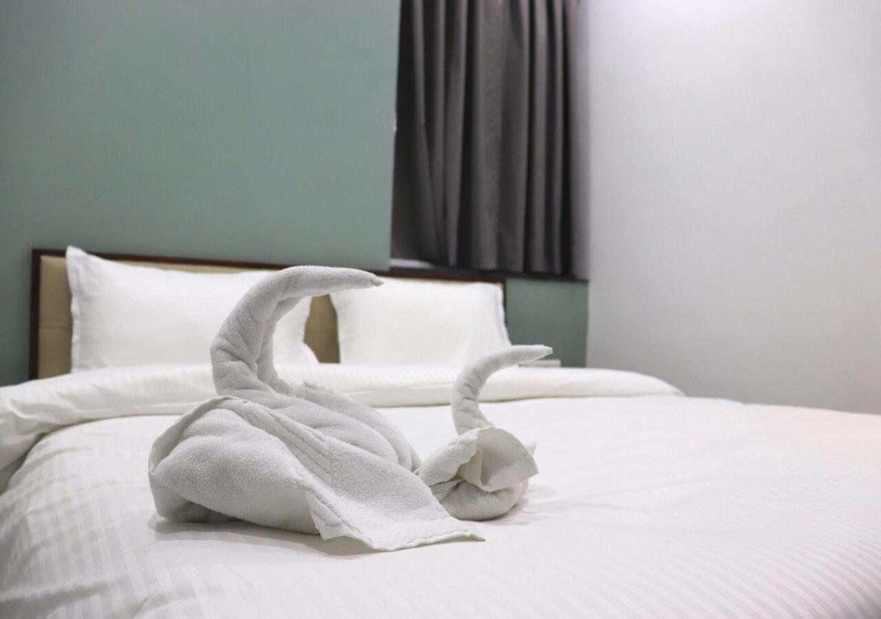 Sharman Suites プネ エクステリア 写真
